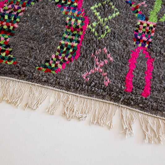 Tapis berbère gris et motifs colorés, Azilal 100% laine