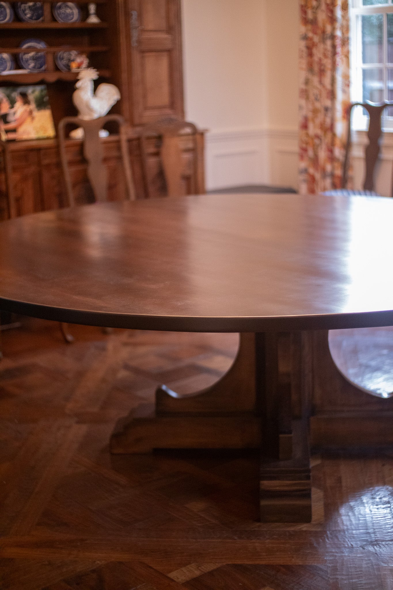 72" Corbel Round Dining Table