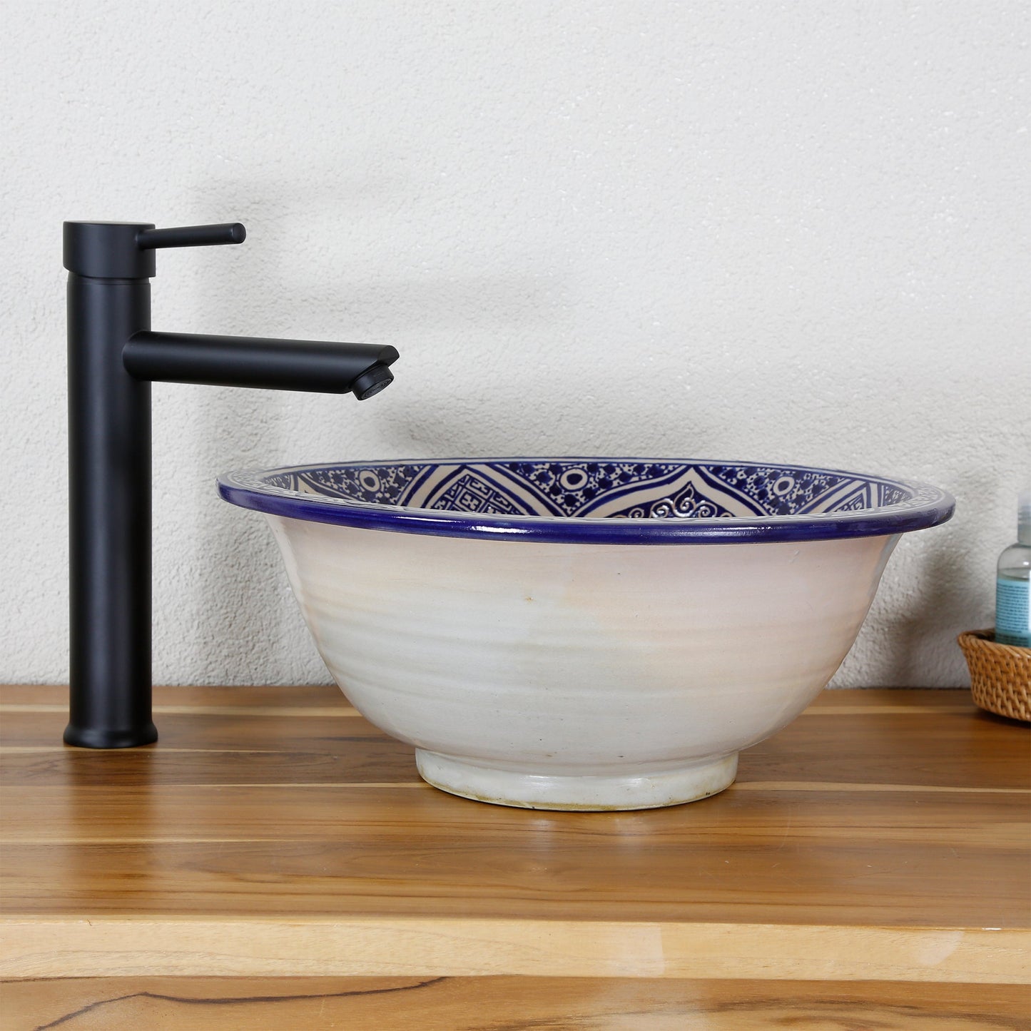 Countertop washbasin blue round