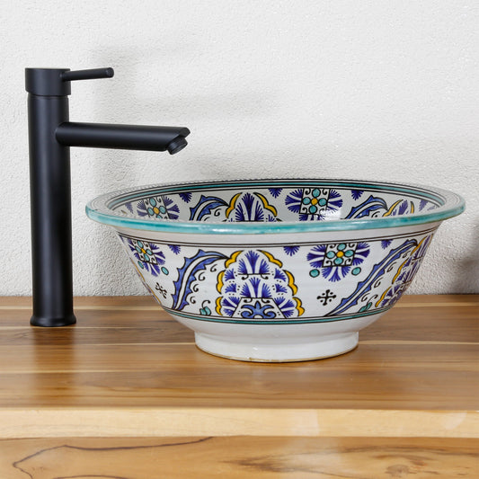 Sink for guest toilet