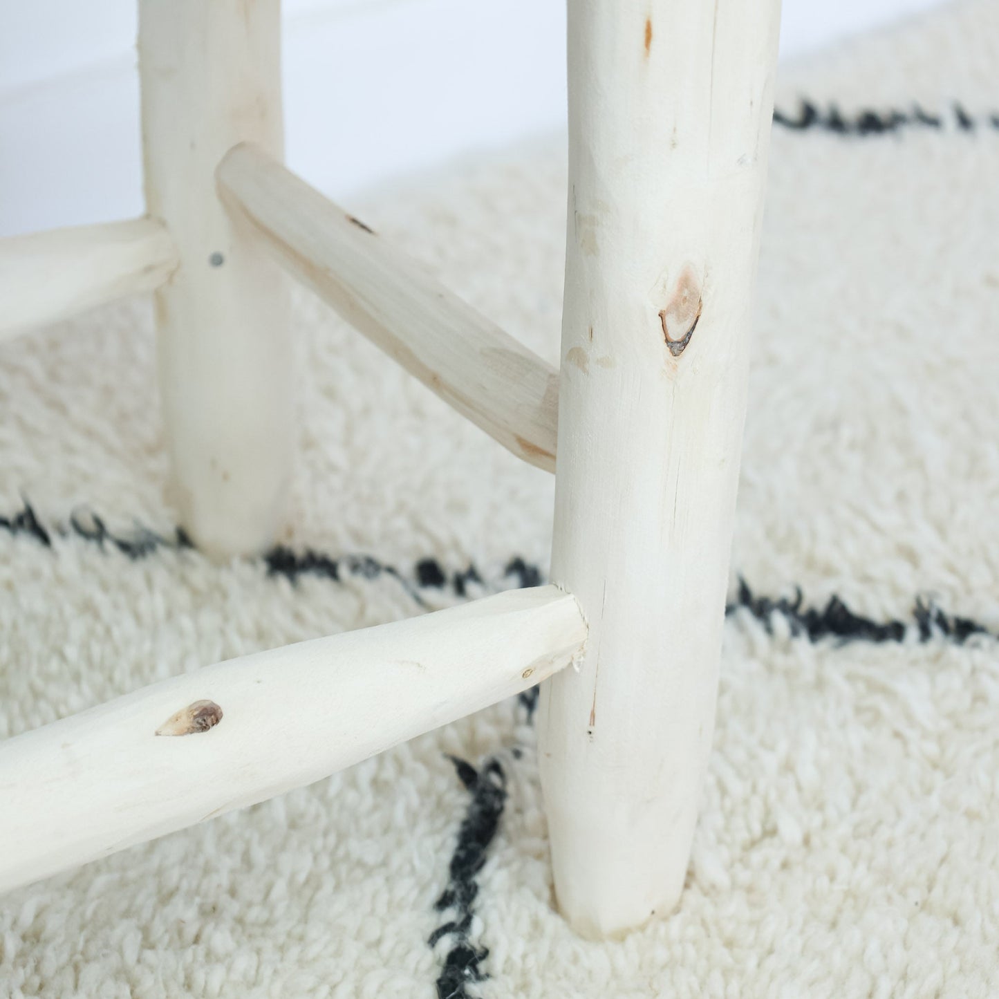 Banc bois marocain et choix du tressage coloré