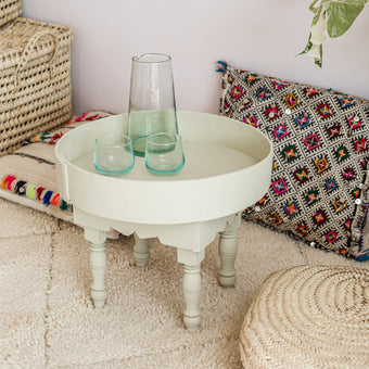 compare product Petite table basse marocaine en bois teinté blanc