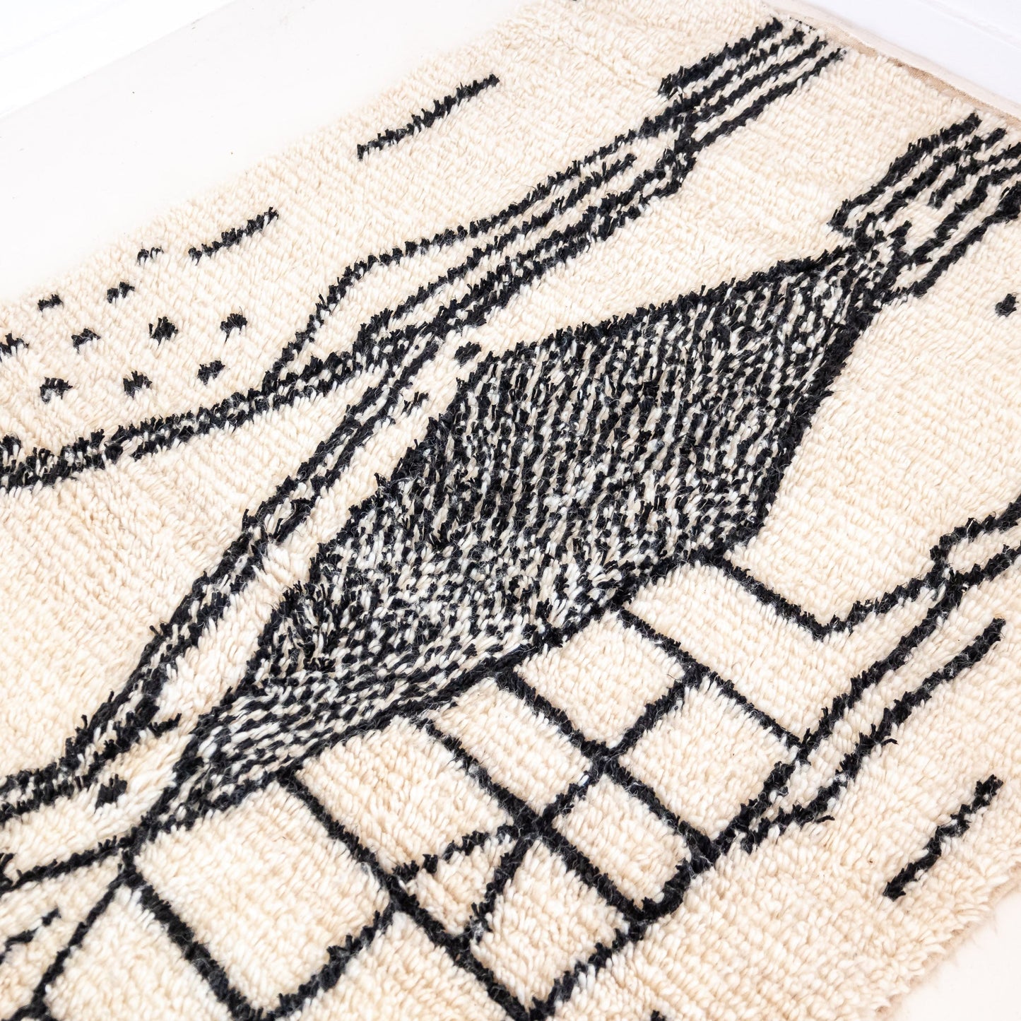 Tapis berbere ecru et noir, Azilal 100% laine