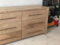 WH Dresser