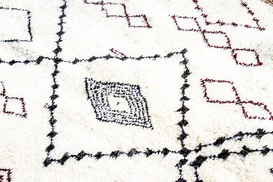 Tapis berbere blanc losange noir, Azilal 100% laine