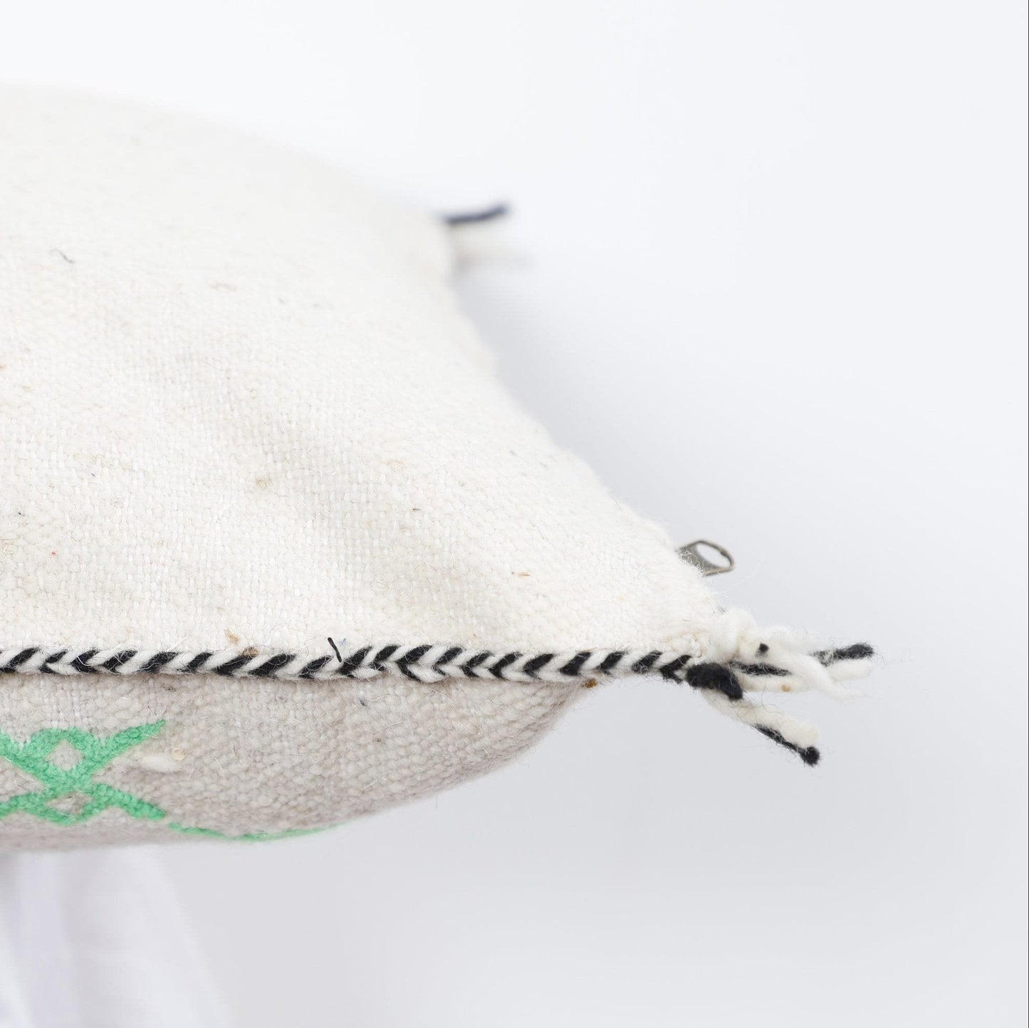 Handcrafted Moroccan Kilim Pillow Cover – Bohemian Wool Decorative Throw Pillow