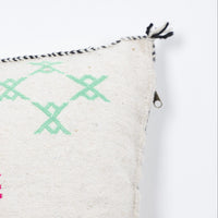 Handcrafted Moroccan Kilim Pillow Cover – Bohemian Wool Decorative Throw Pillow