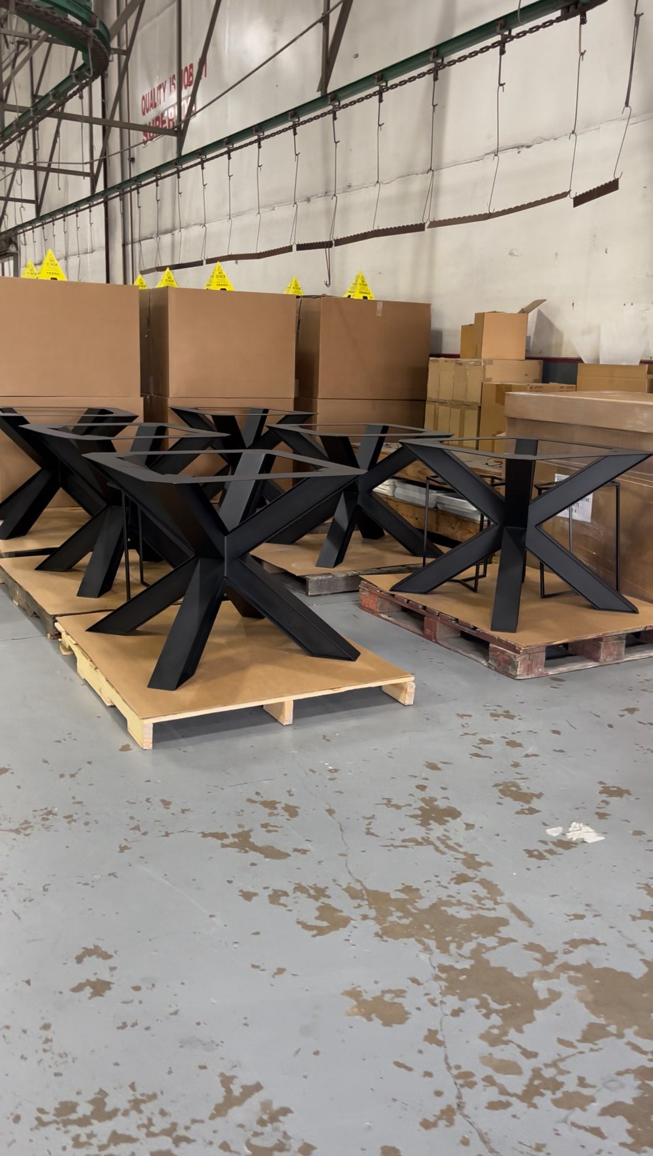 72" Spider Round Dining Table