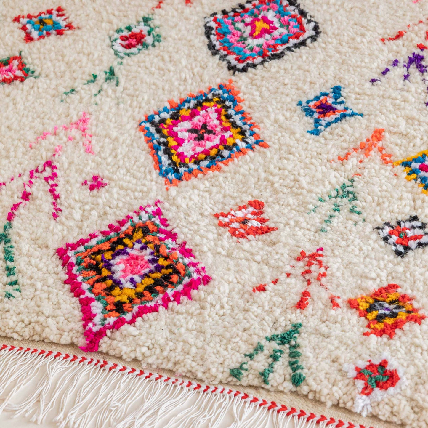 Tapis berbère Azilal coloré 100% laine de mouton